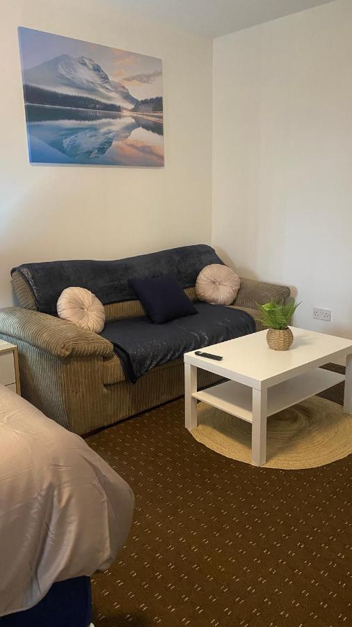 Bv Comfy Studio At Deighton Huddersfield Esterno foto