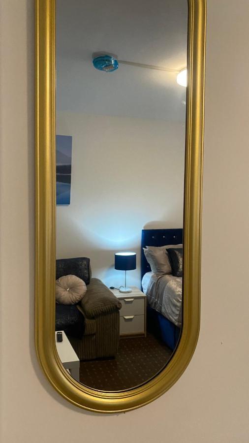 Bv Comfy Studio At Deighton Huddersfield Esterno foto
