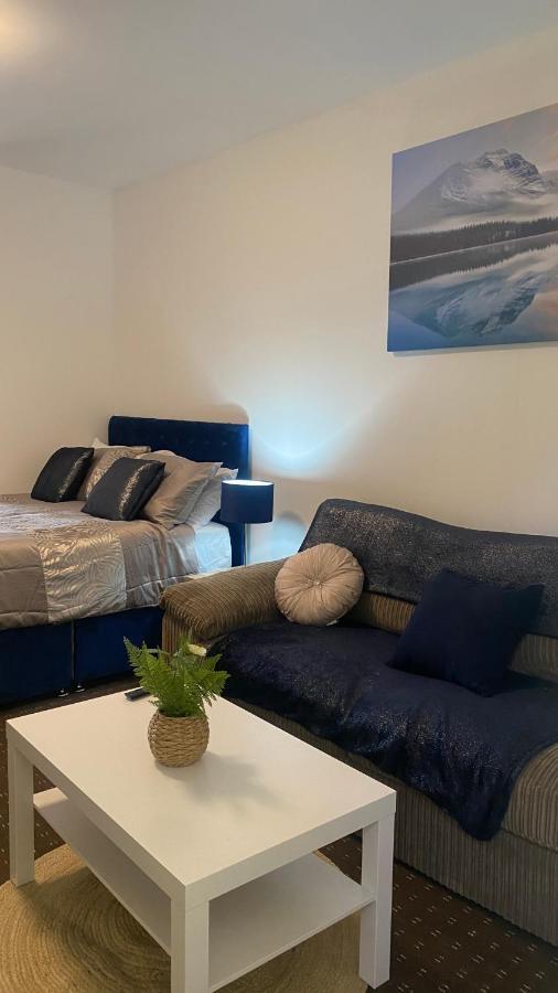 Bv Comfy Studio At Deighton Huddersfield Esterno foto